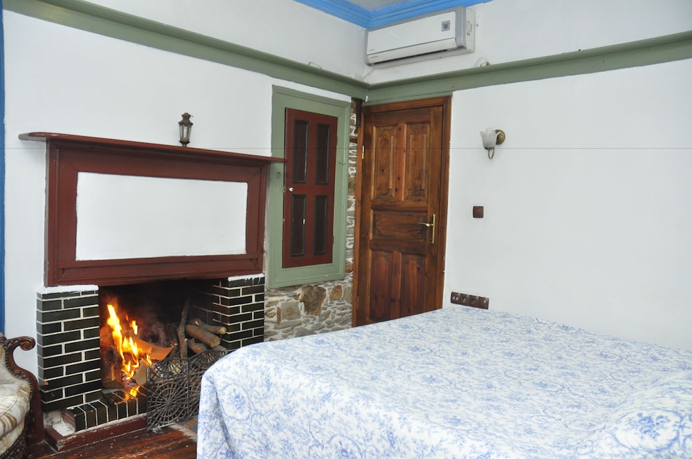 Single Room - Photo 2