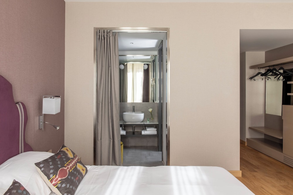 Superior Quadruple Room photo 2