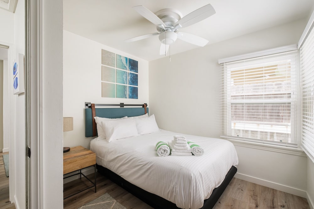 Oceanview House 102