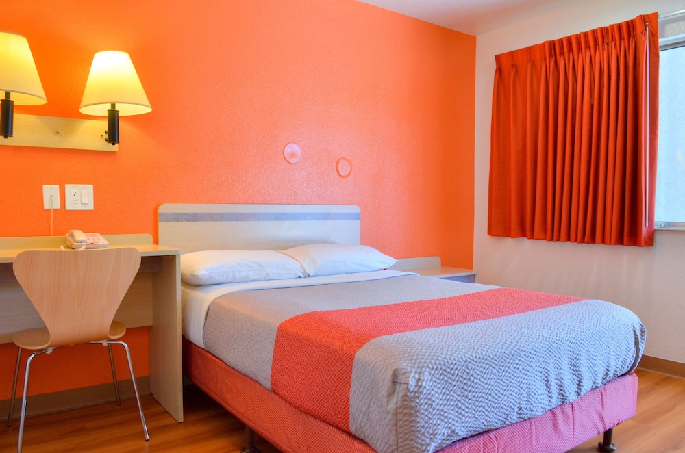 Deluxe Room, 1 Double Bed, Accessible, Non Smoking photo 3