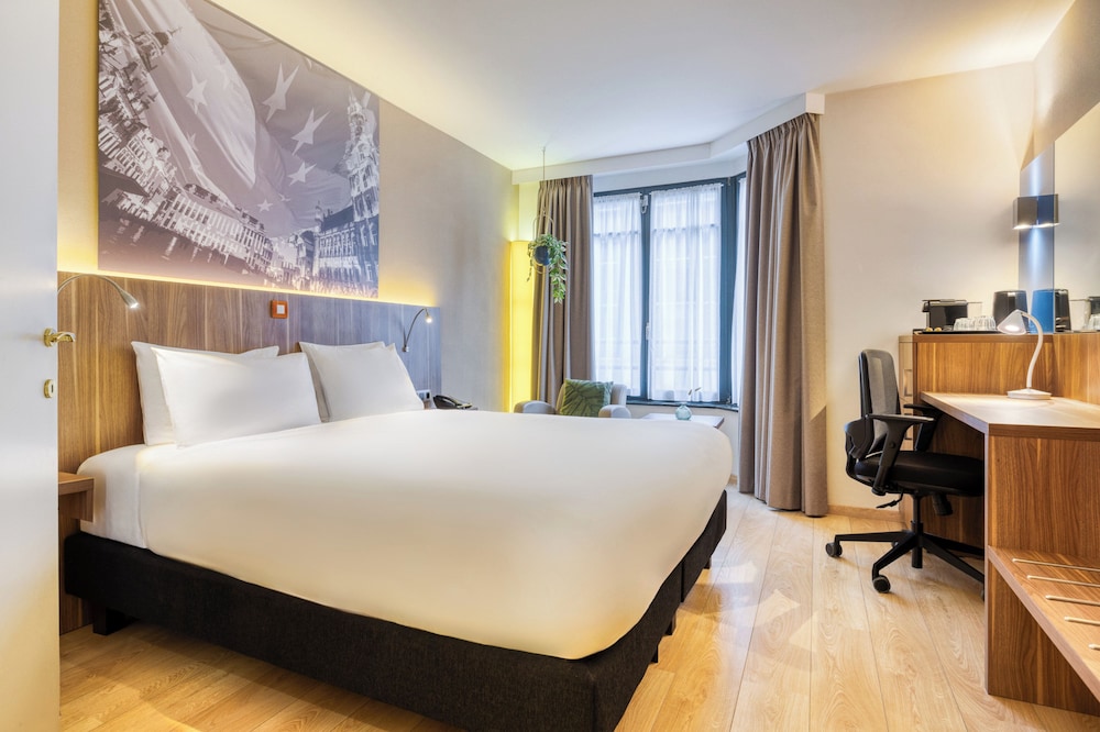 Room, 1 King Bed, Accessible (Wheelchair)