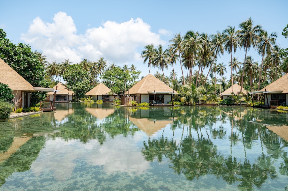 Premium Room, 1 King Bed, Lagoon View