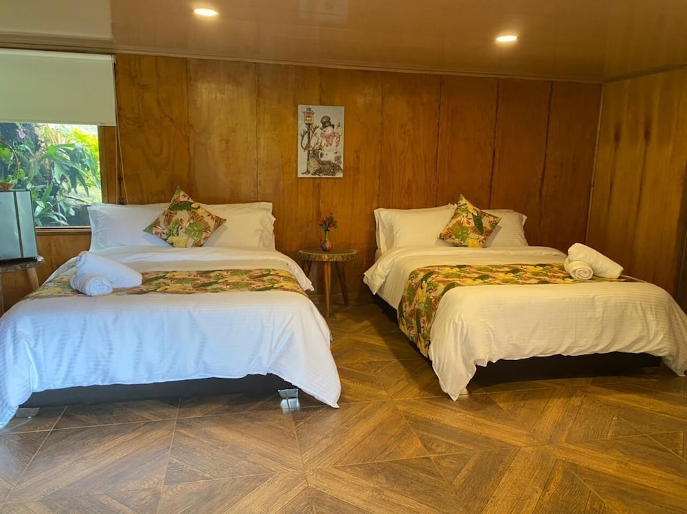 Standard Room, 2 Double Beds, Mountain View