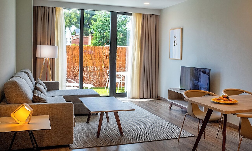Superior Apartment, 2 Bedrooms, Terrace - Photo 3