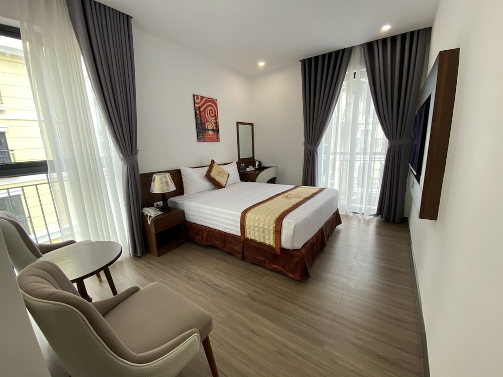 Deluxe Double Room, City View