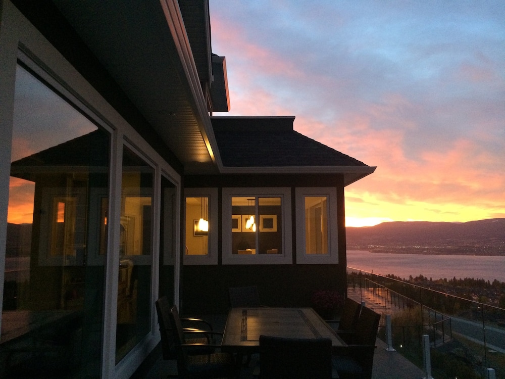 Skyhouse, Foto 3