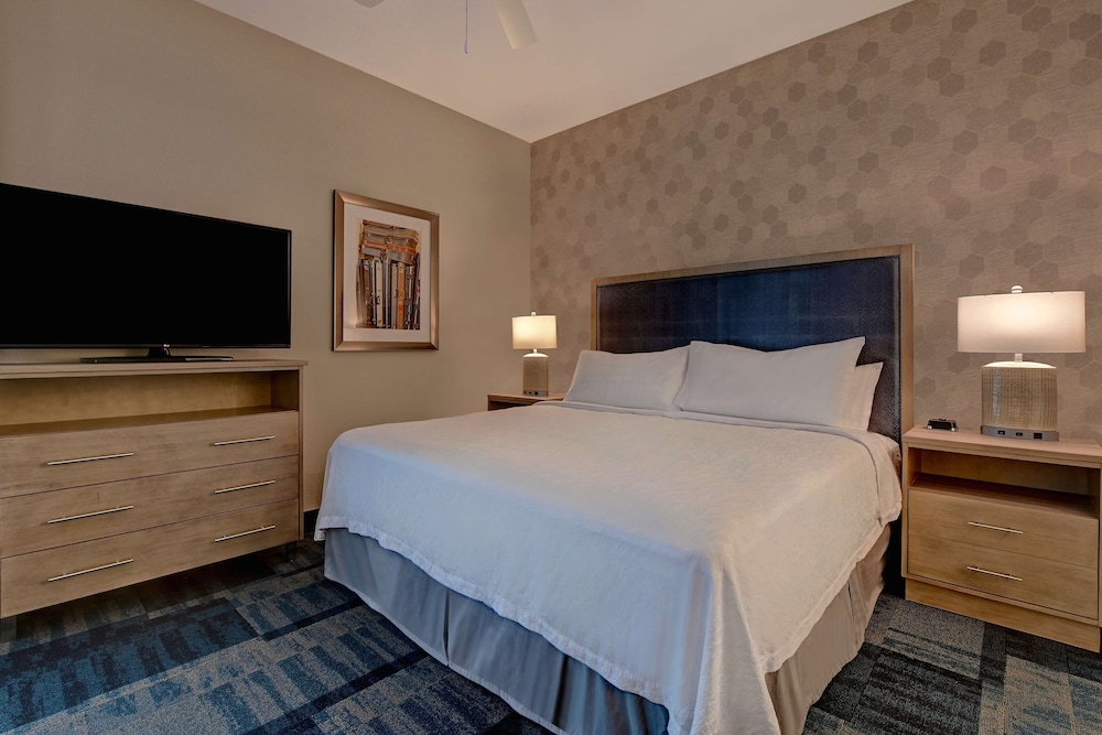 Studio, 1 King Bed, Accessible, Non Smoking (Hearing) - Photo 2