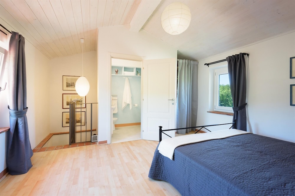 Villa photo 3