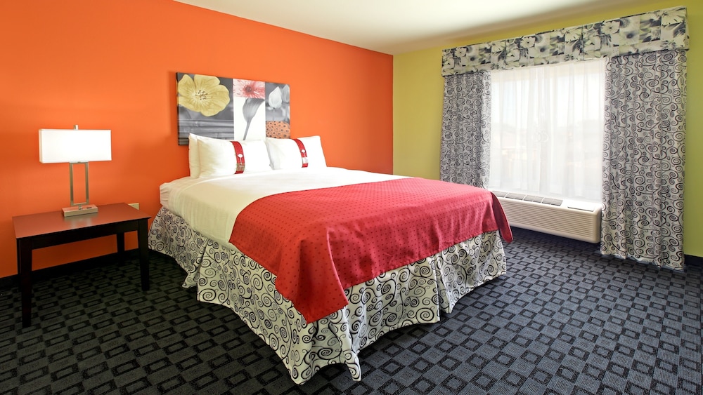 Suite, 1 King Bed (Living Area) - Photo 1