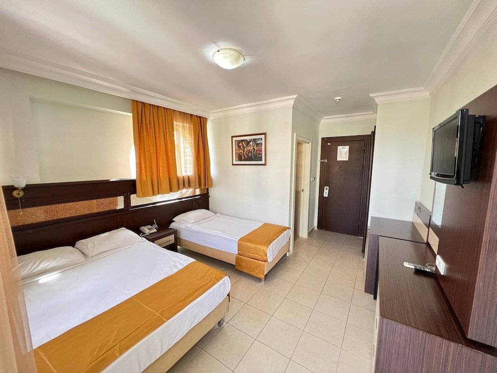 Standard Room photo 1
