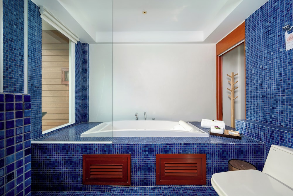 Pool Villa With Loft - Free Daily Minibar - Photo 12