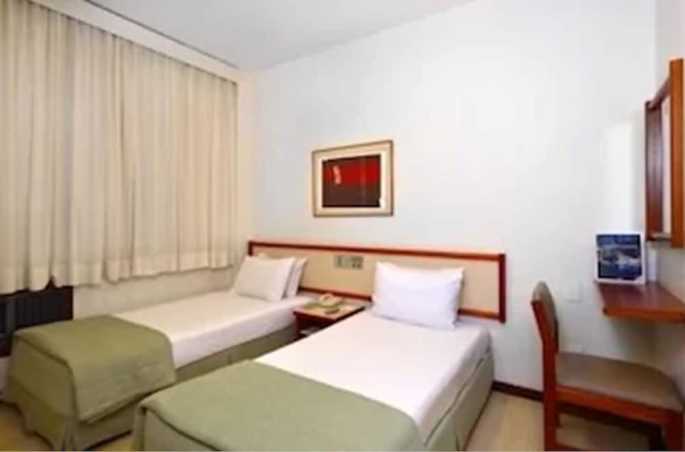 Executive Twin Room - Photo 5