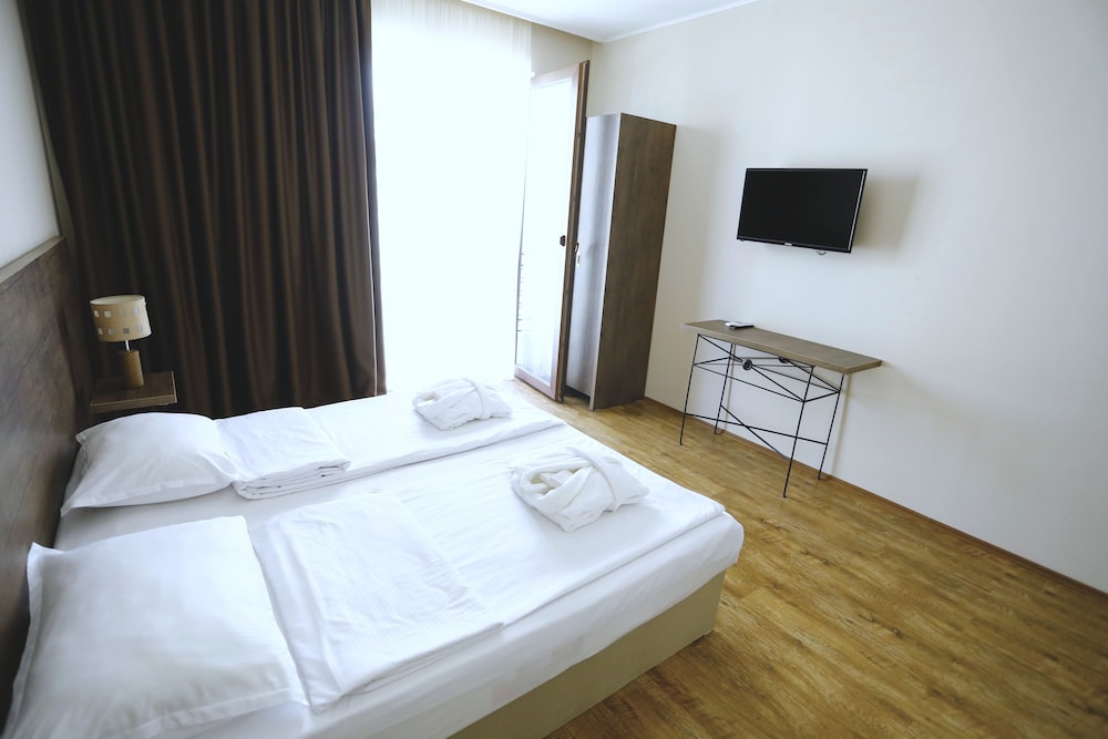 Family Quadruple Room photo 1
