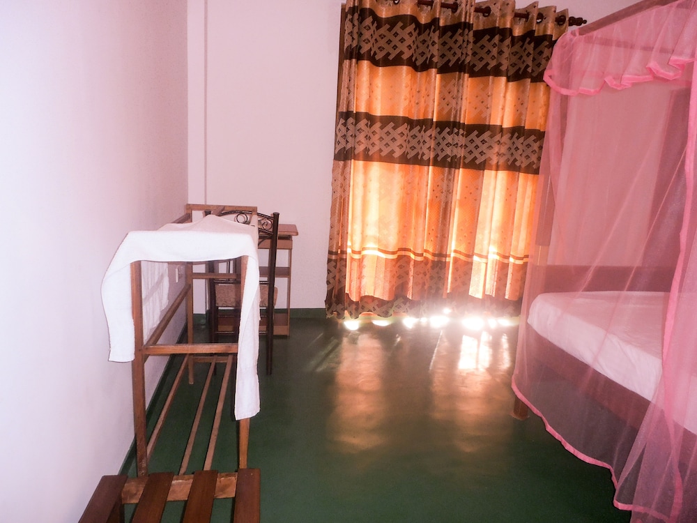 Deluxe Double Room, 1 Bedroom, Smoking, Garden View photo 3