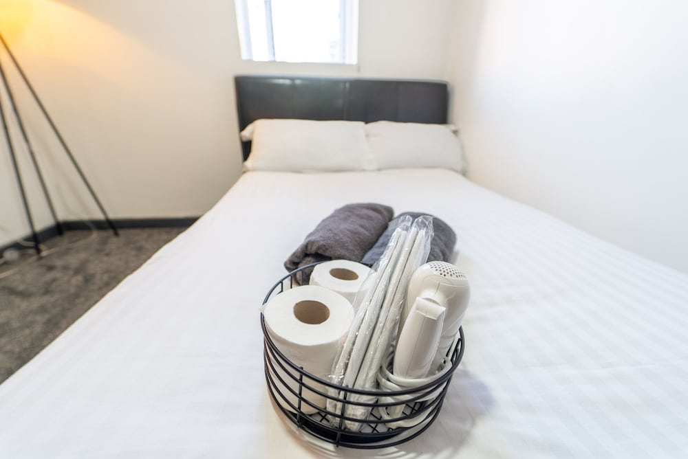Standard Studio, Ensuite (Studio 11) - Photo 9