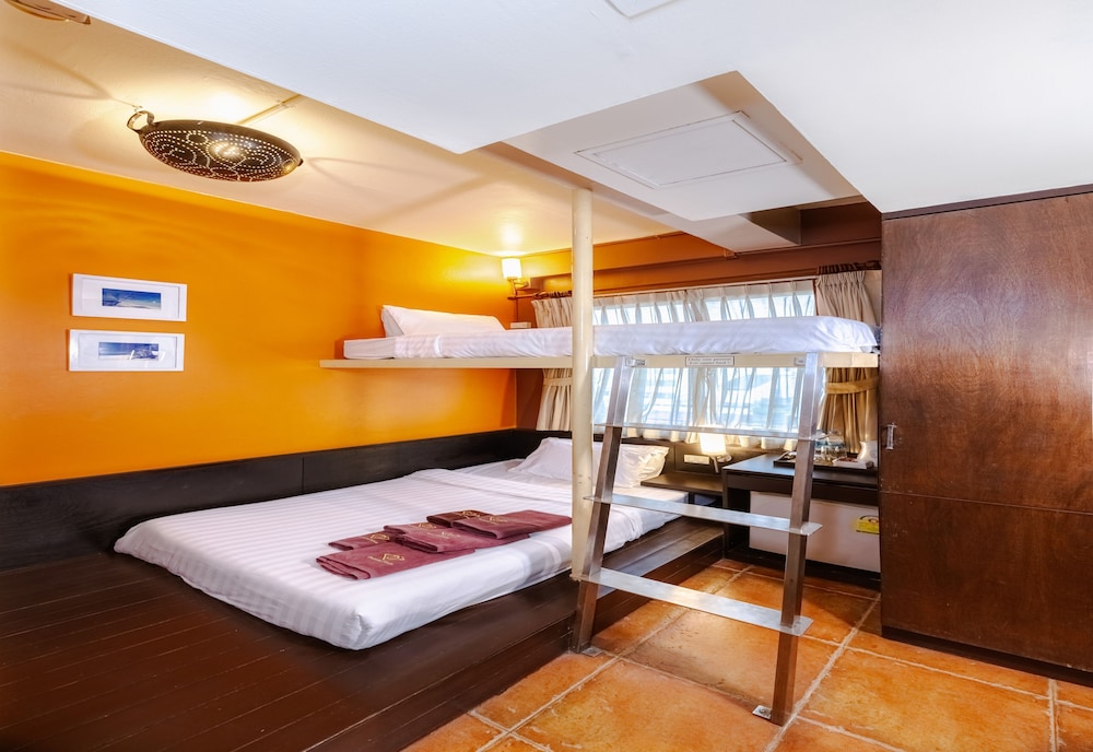 Deluxe Twin Room photo 1