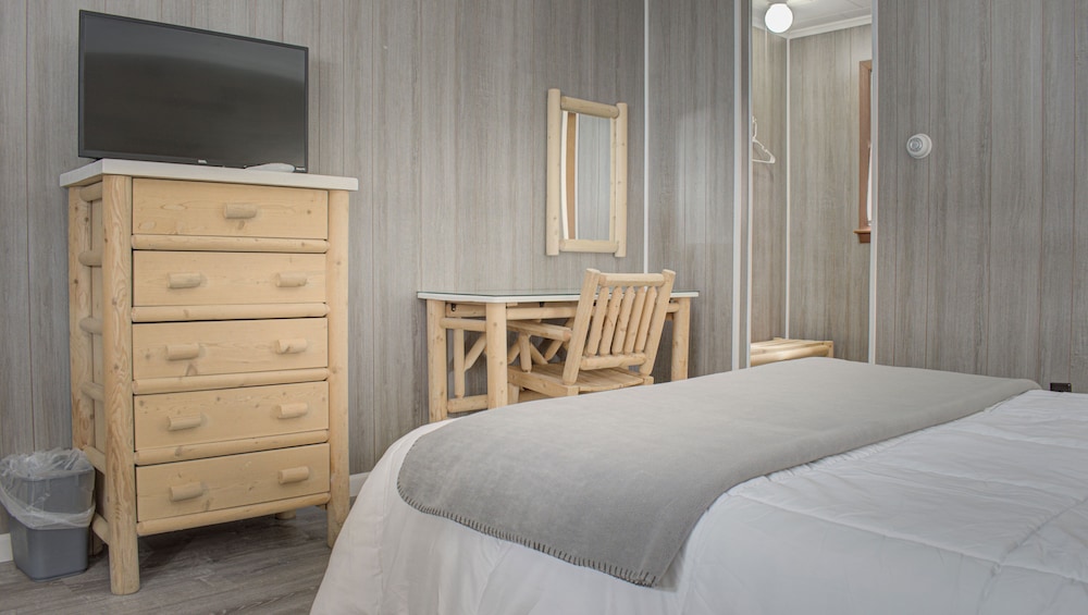 Room, 1 Double Bed, Non Smoking (Pet Friendly) photo 3
