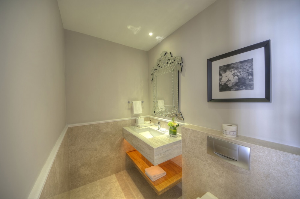 Premier Room - Photo 4