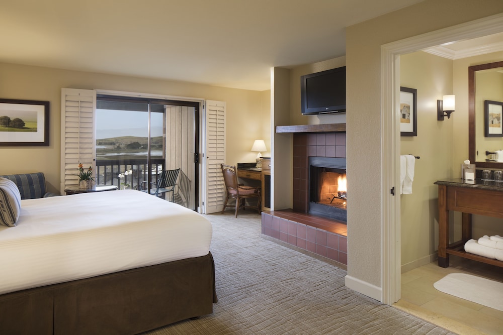 Room (Pacific Coast Upper) - Photo 2