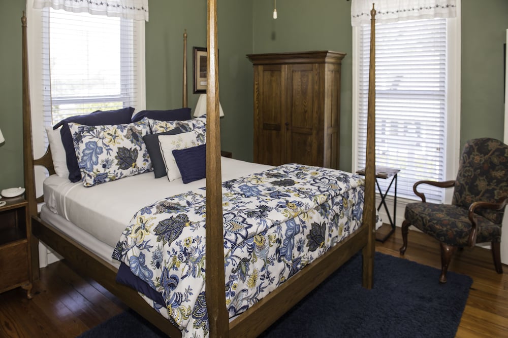 Cottage Room photo 3