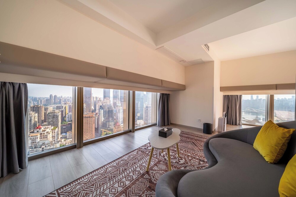 Senior Studio Suite, River View