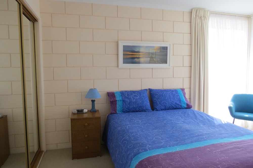 1 Bedroom Upstairs photo 1