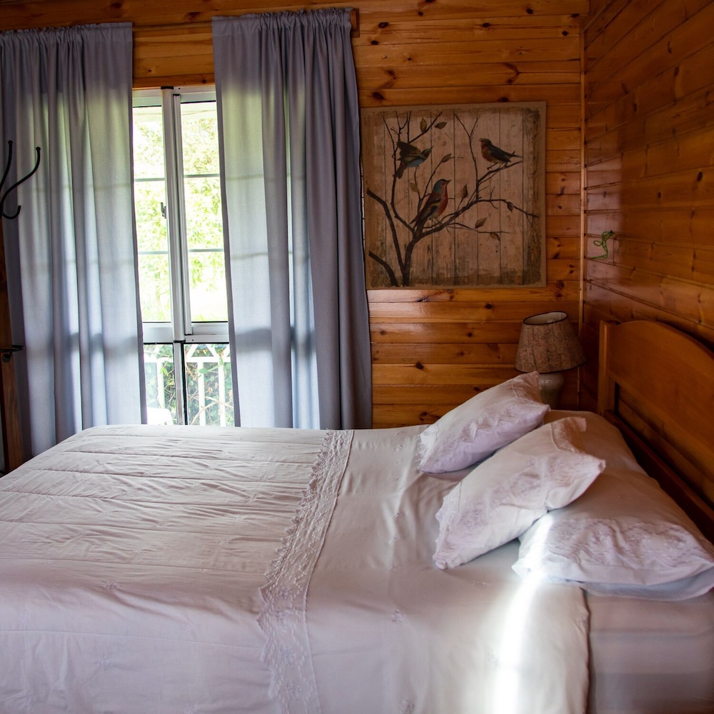 Comfort Cabin, Garden View photo 2