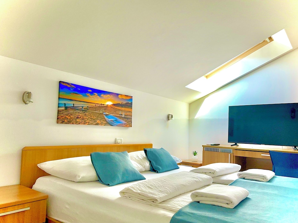 Junior Room