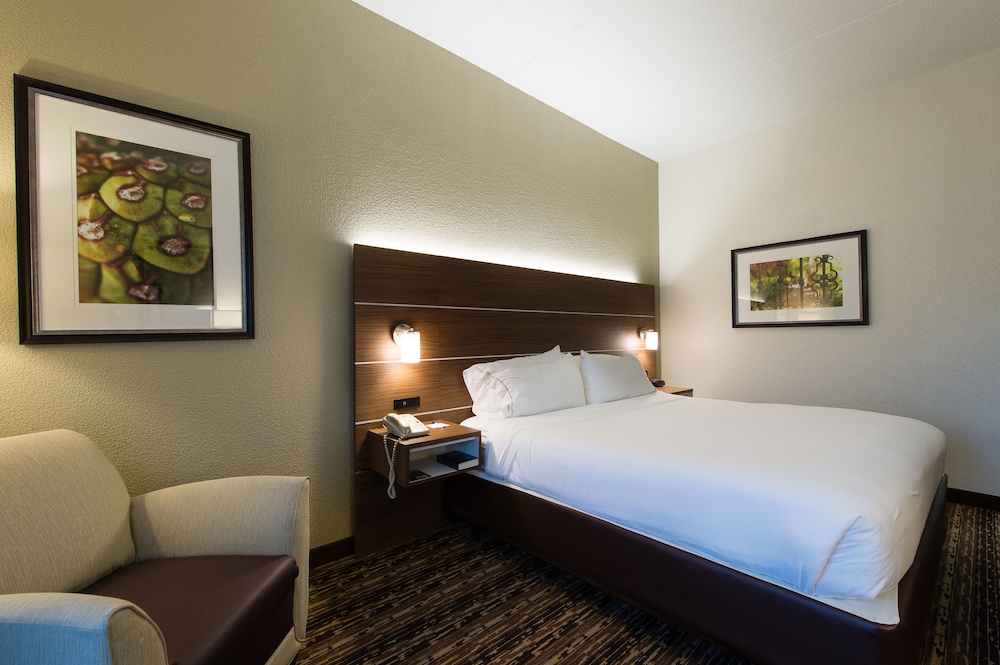 Standard Room, 2 Queen Beds, Accessible (Comm) - Photo 8