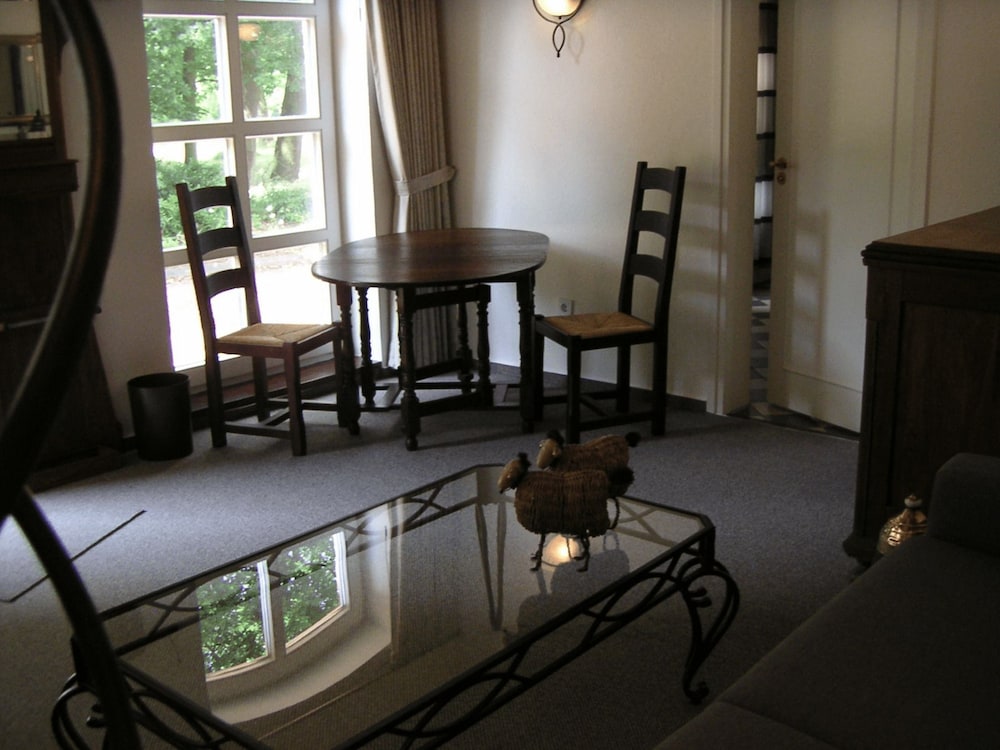 Suite, 1 Bedroom photo 2
