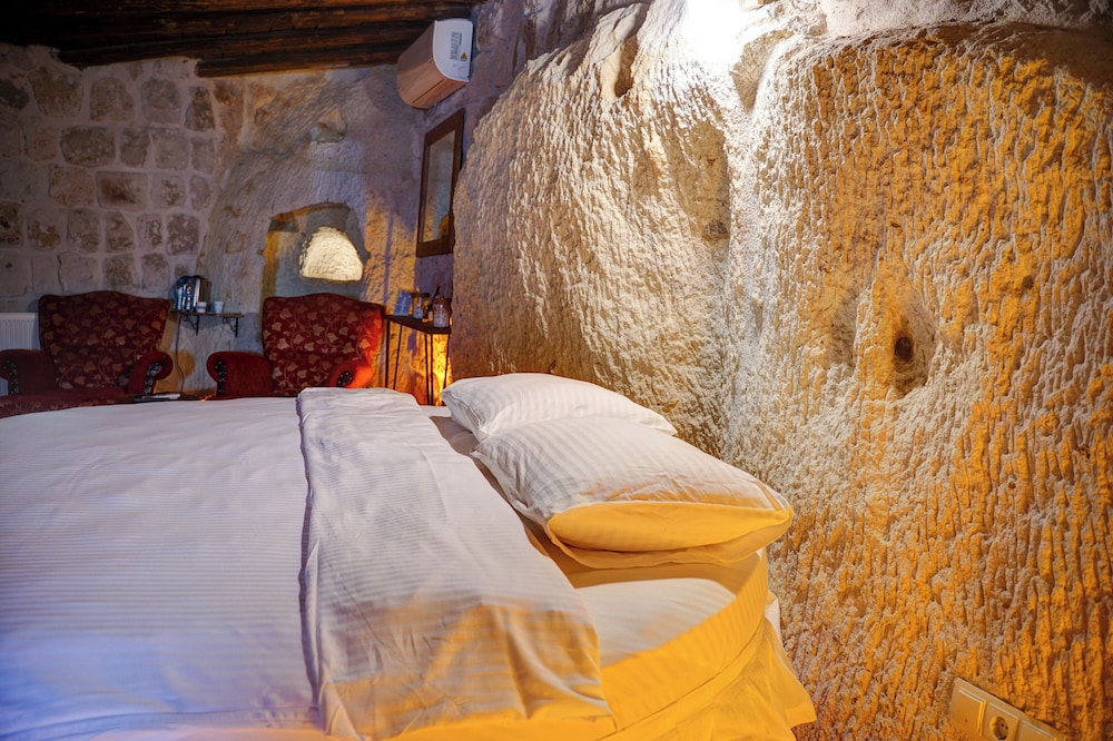 Luxury Suite photo 2