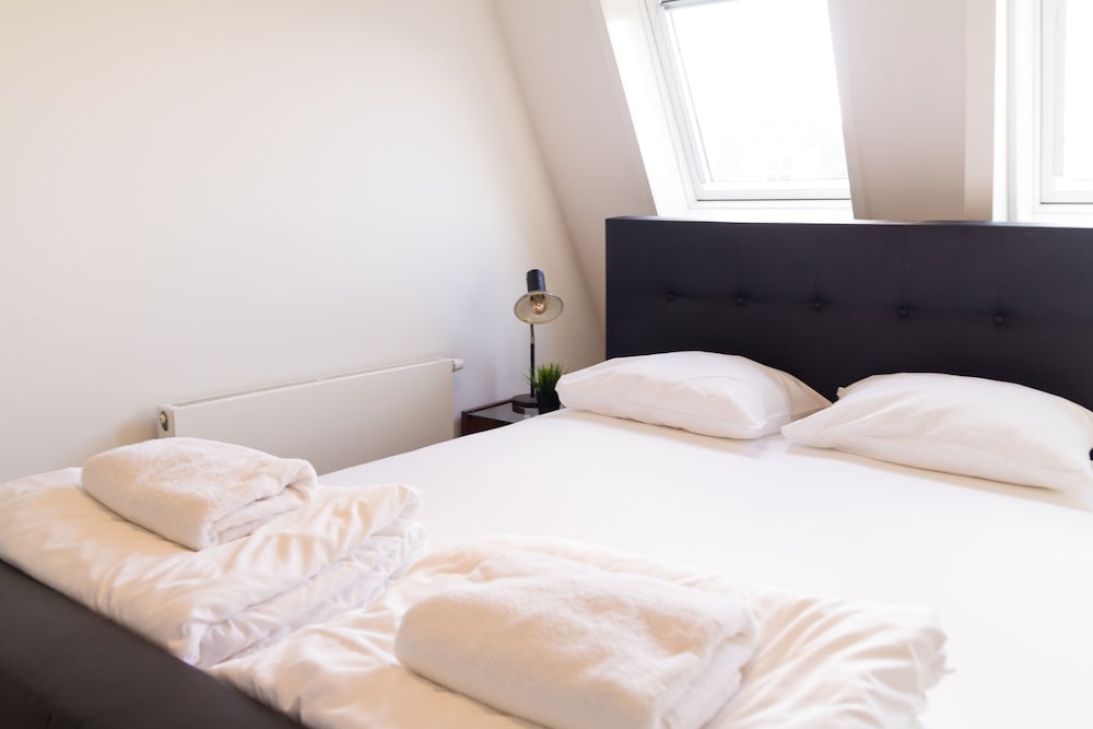 Deluxe Loft, 1 Bedroom, Smoking (Type F) photo 2