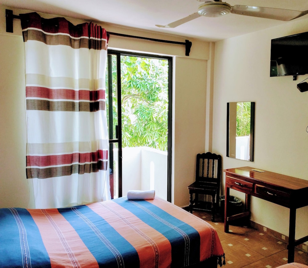 Standard Room, 2 Double Beds photo 2