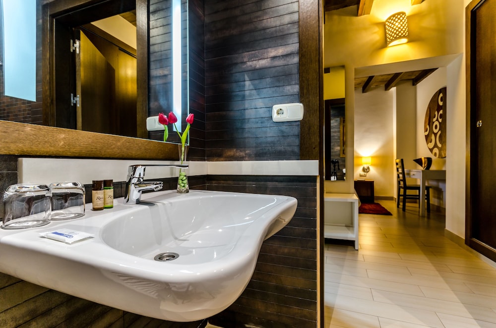 Single Room photo 3