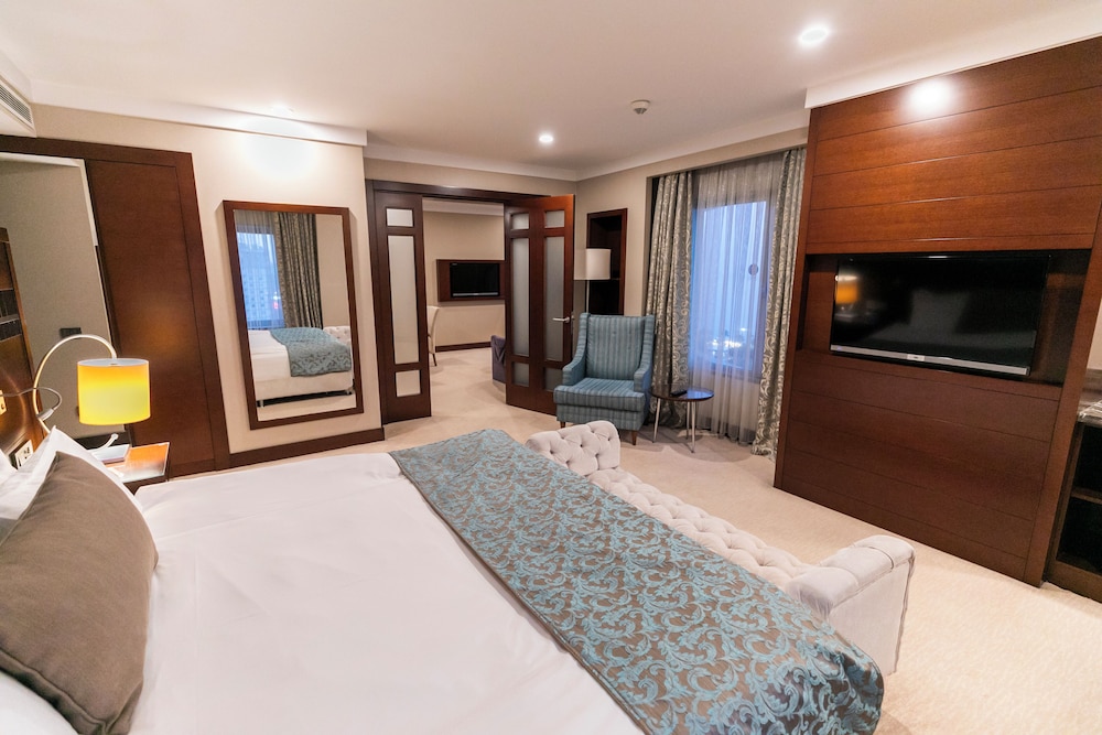 Suite, 1 Bedroom photo 3