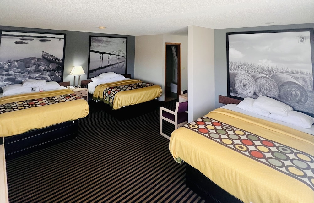Room, Multiple Beds, Non Smoking - Photo 5