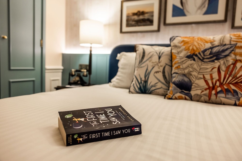 Classic Double or Twin Room, Sea View - Photo 3