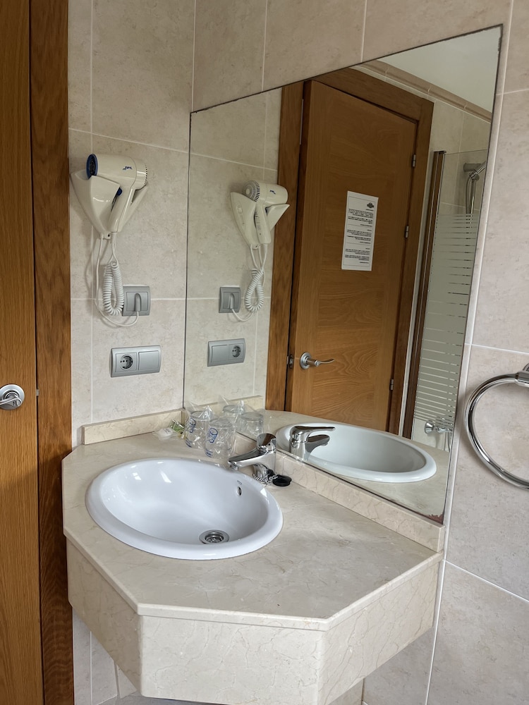 Double or Twin Room photo 3