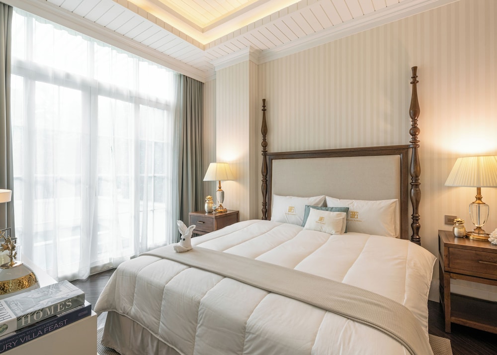 Double Room, Pool View