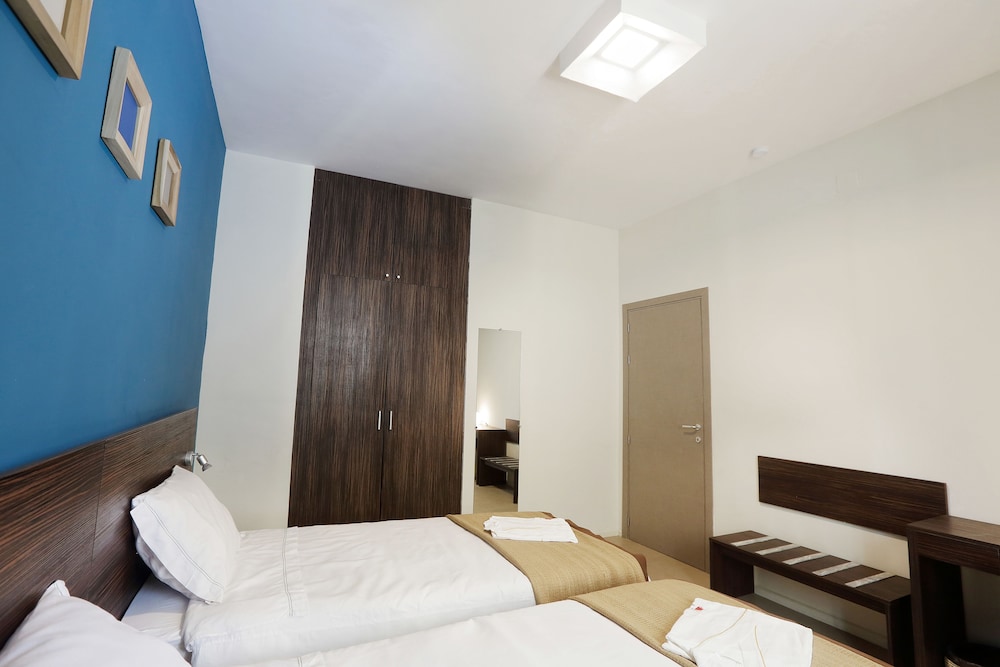 Executive Twin Suite photo 3