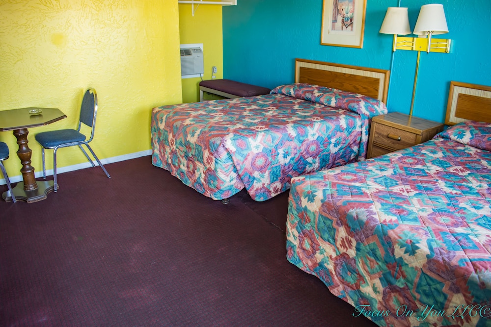 Economy Room, 2 Double Beds photo 3