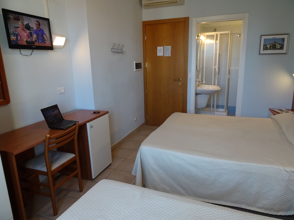 Triple Room photo 3
