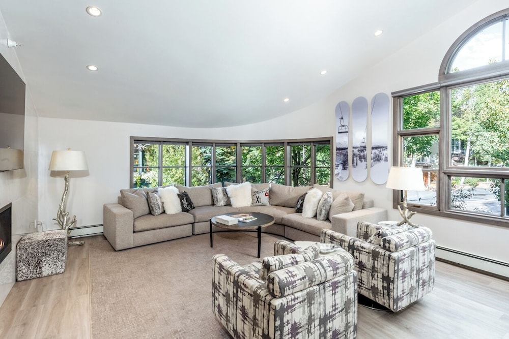 Luxury Penthouse, 3 Bedrooms, Fireplace, Resort View