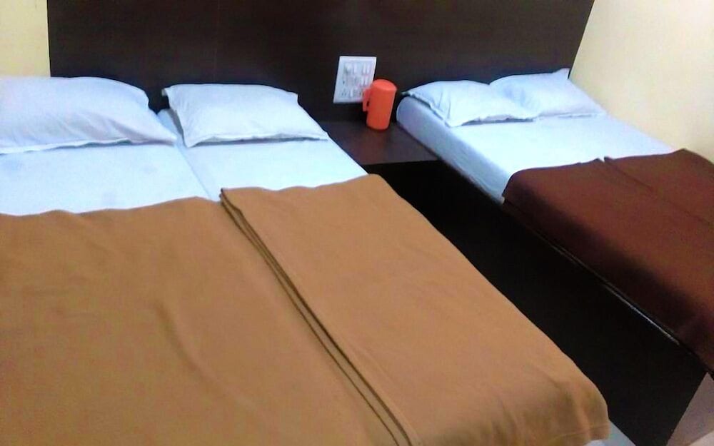 Basic Quadruple Room, 2 Double Beds, City View photo 2