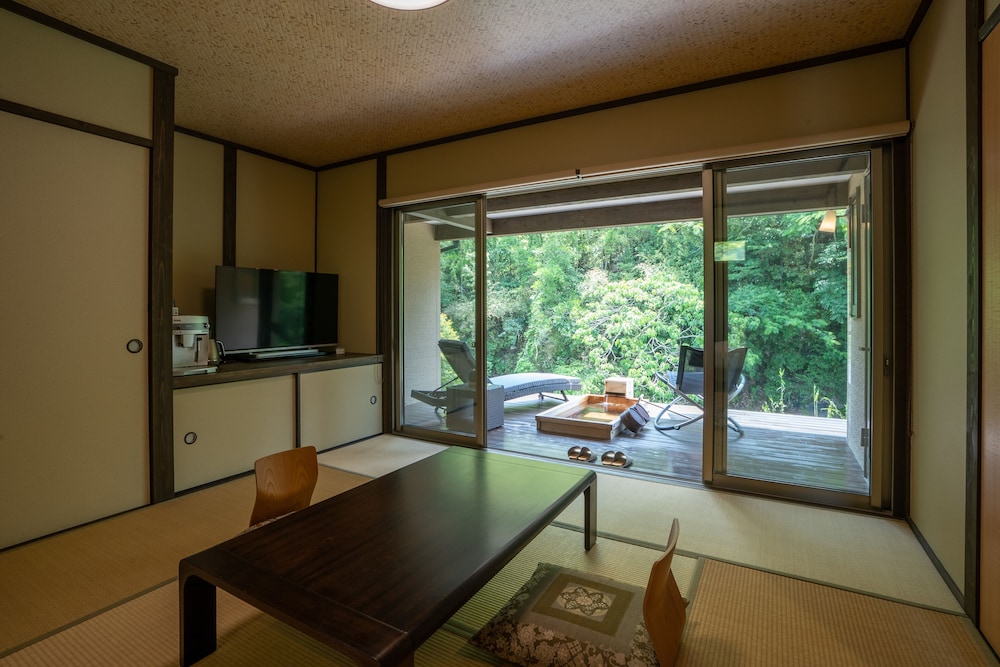 Japanese Western Style Room(8 Tatami-mats) with Private Opan-air Bath, Annex, Mountain View