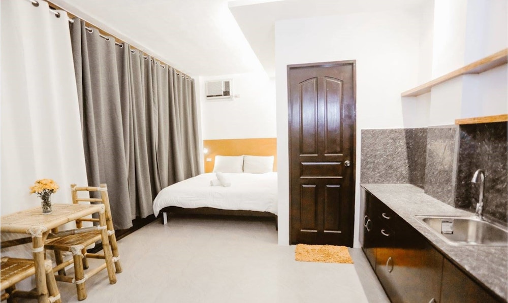 Suite, Balcony