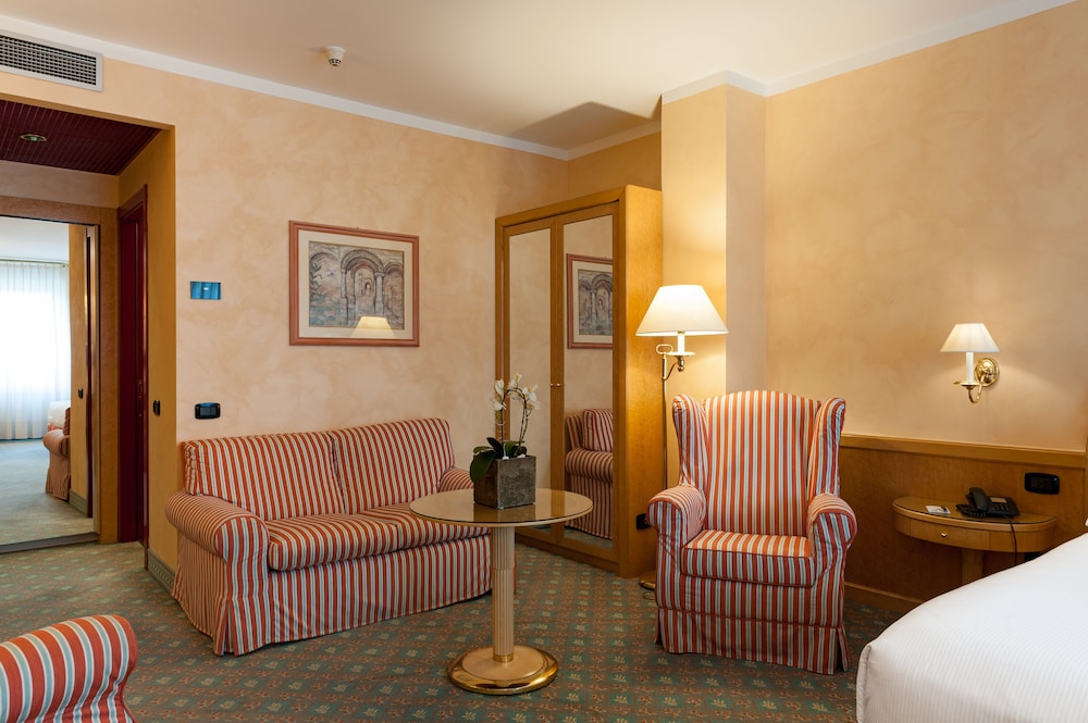 Junior Room - Photo 2