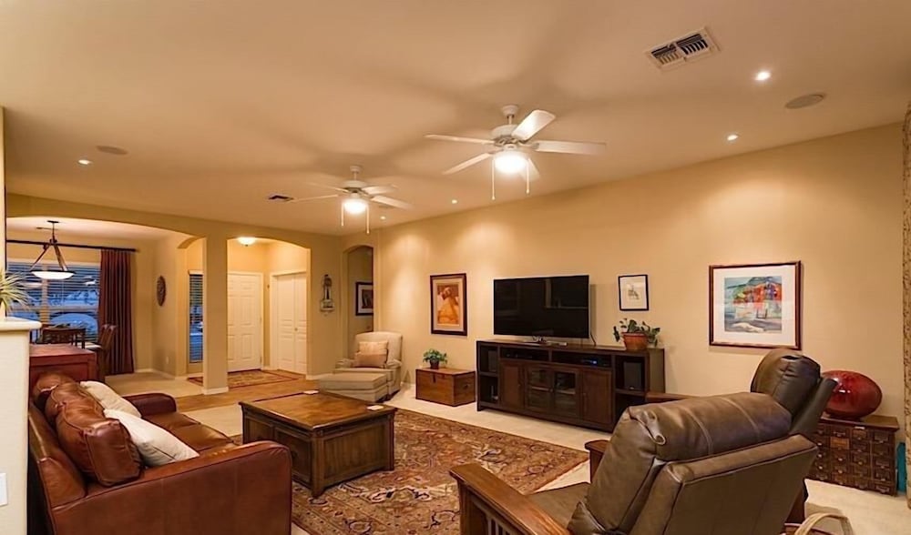 Condo, 3 Bedrooms photo 3