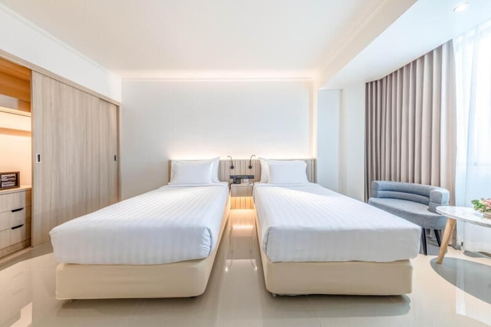 Premium Deluxe Room photo 3