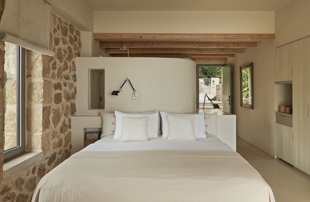Luxury Retreat photo 2
